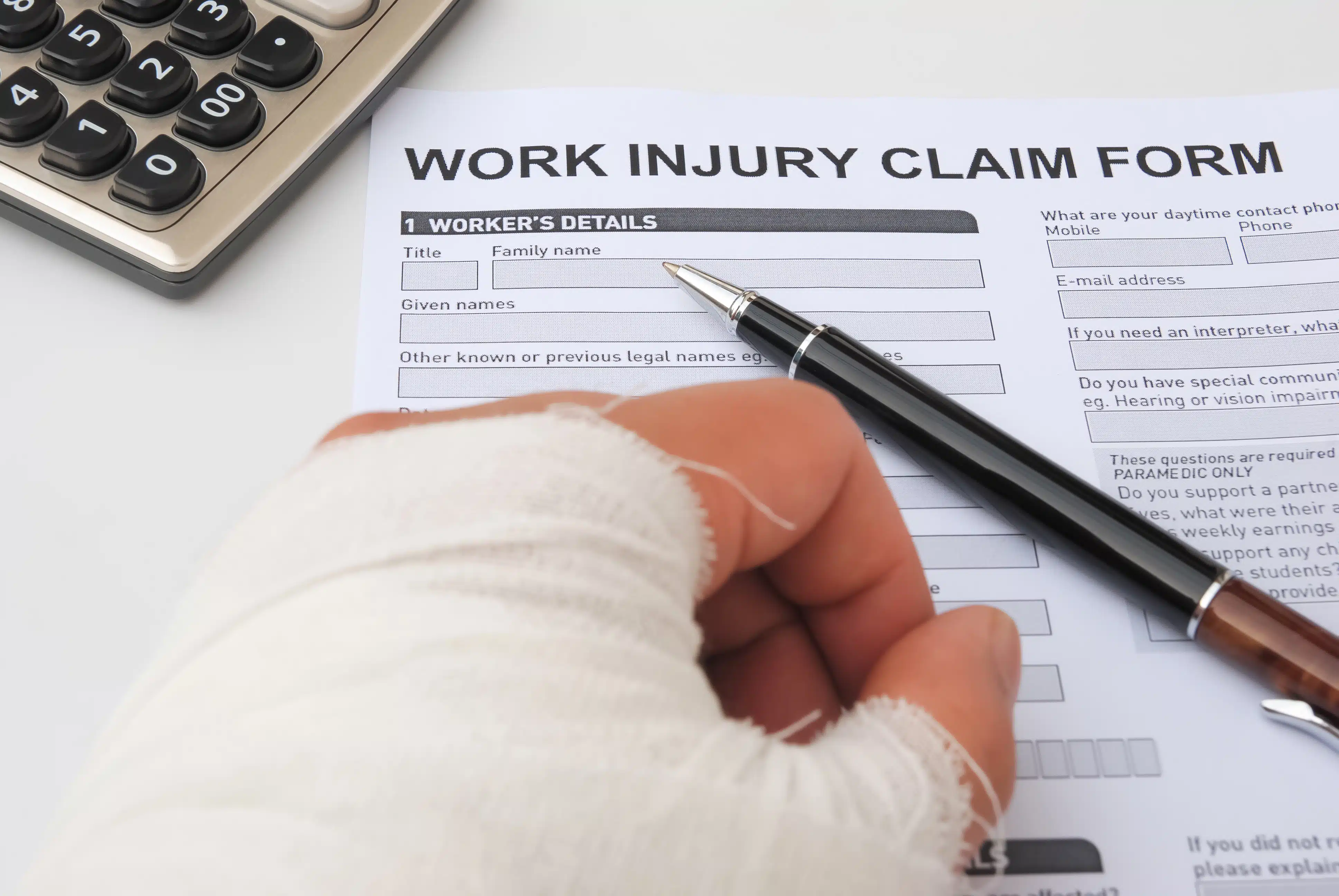What does a workmans' comp lawyer do?